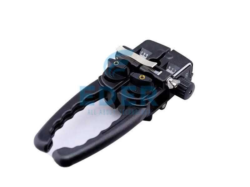 Horizontal and vertical cable cutter